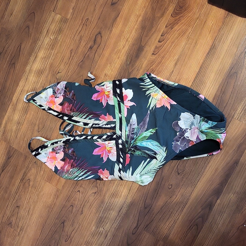 LA BLANCA Floral Print Swim Suit Size 6
